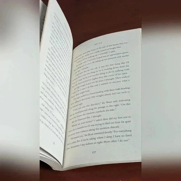 Cameron Dokey Belle: A Retelling of "Beauty and the Beast" (EUC) - Picture 5 of 9